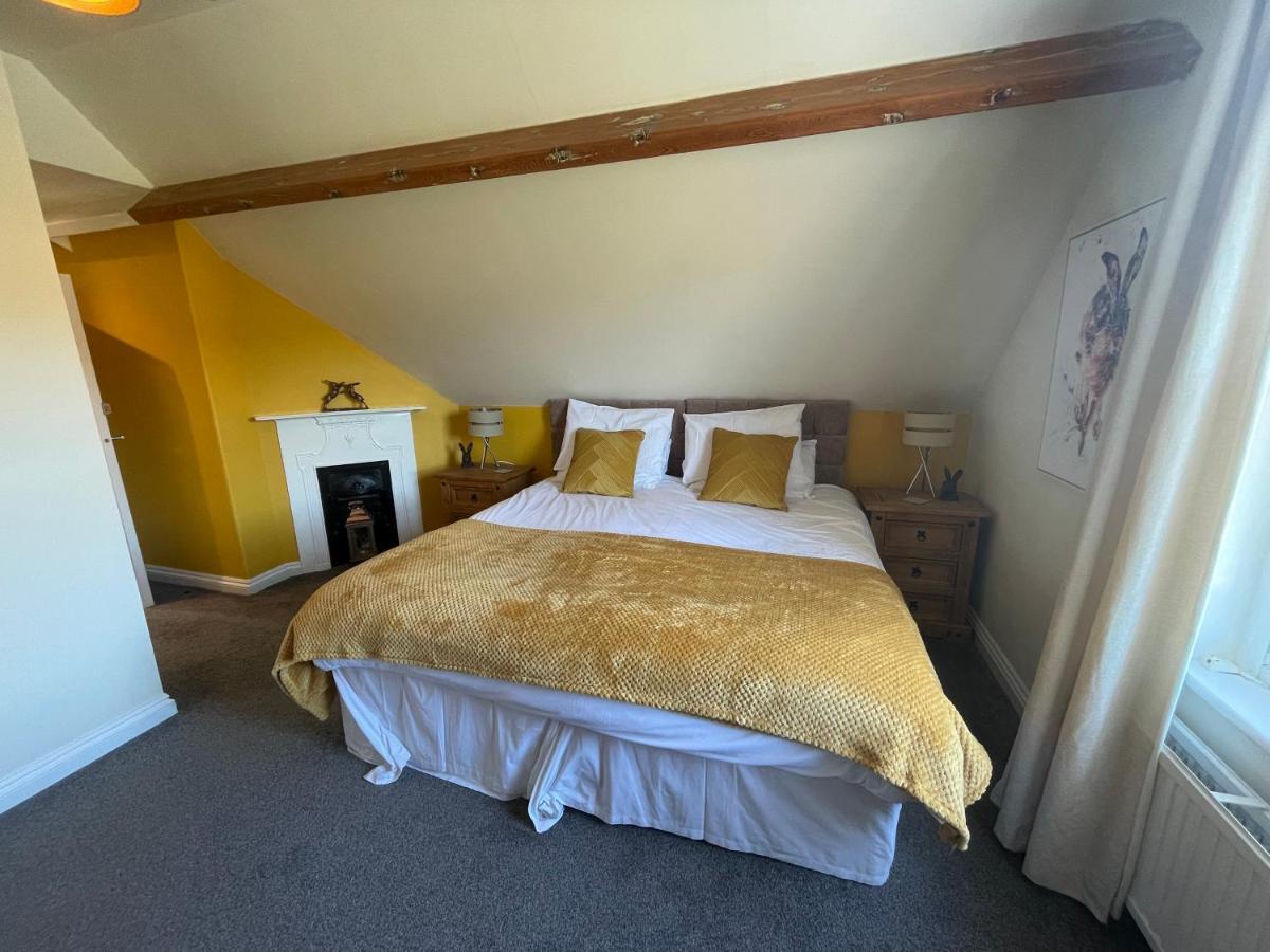 The Fylingdales Inn 罗宾胡兹贝 外观 照片